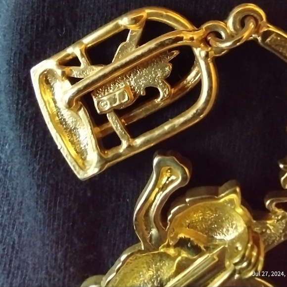 Cat brooches by 3 designers - Picture 5 of 11